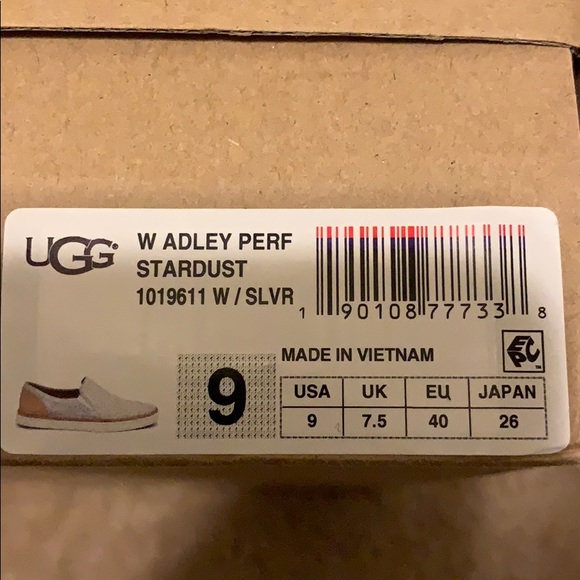 UGG - Picture 7 of 7